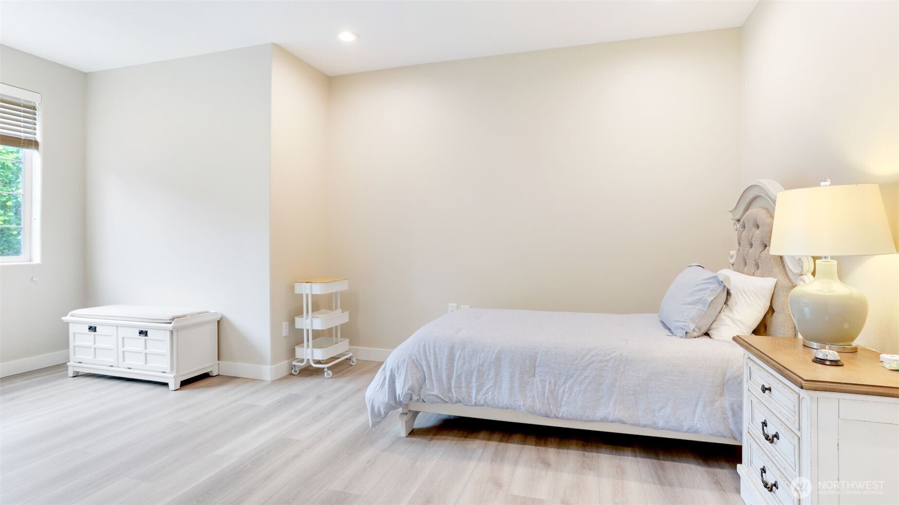 Undisclosed Address Bellevue, WA 98005 - Photo 14 of 18