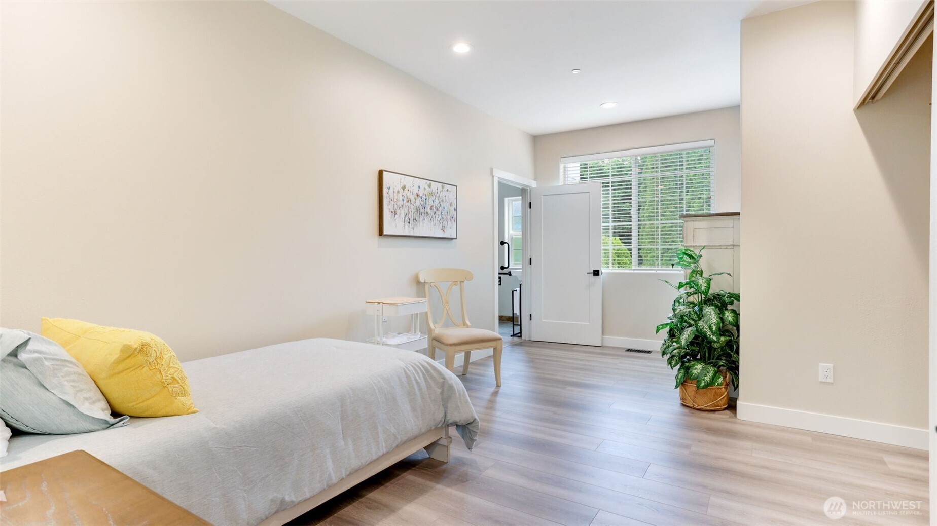 Undisclosed Address Bellevue, WA 98005 - Photo 15 of 18