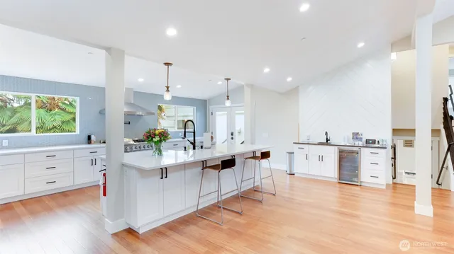 $2,950,000 | Undisclosed Address, Bellevue, WA 98005