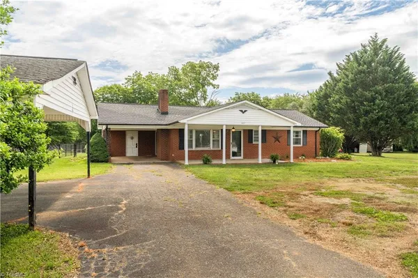 $239,000 | 1427 Reeves Mill Road, Mount Airy, NC 27030