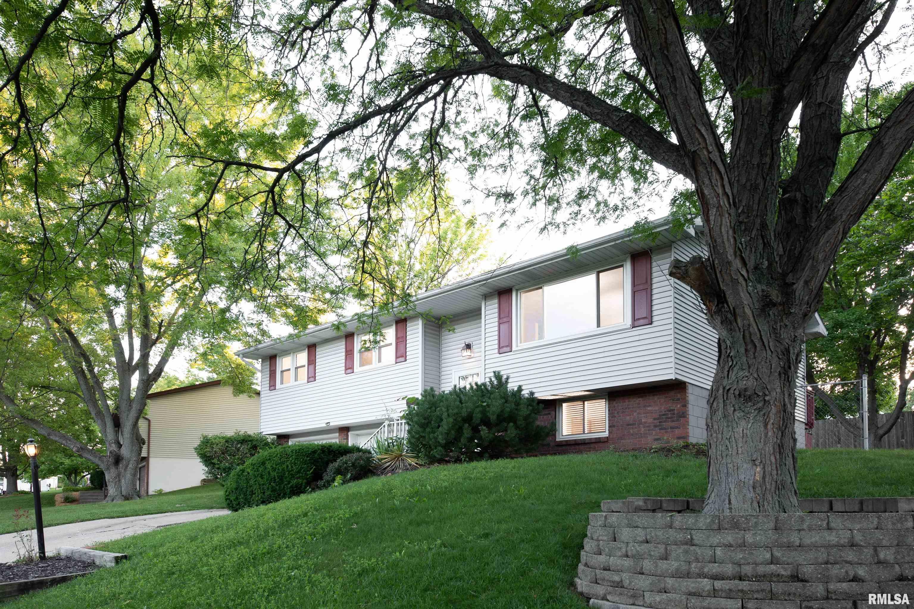 1315 West Queens Court Road Peoria, IL 61614 - Photo 2 of 52
