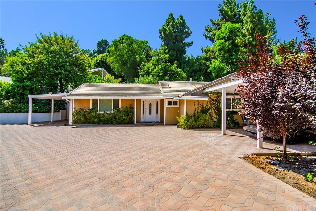 4955 Topeka Drive Tarzana, CA 91356 - Photo 2 of 28