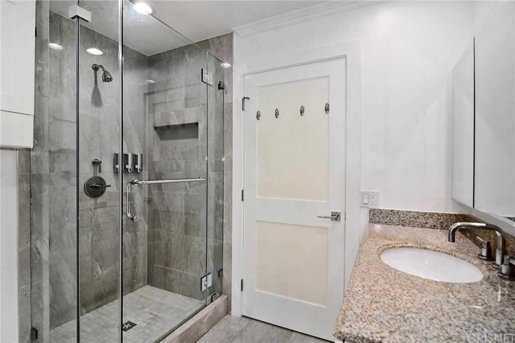 4955 Topeka Drive Tarzana, CA 91356 - Photo 19 of 28