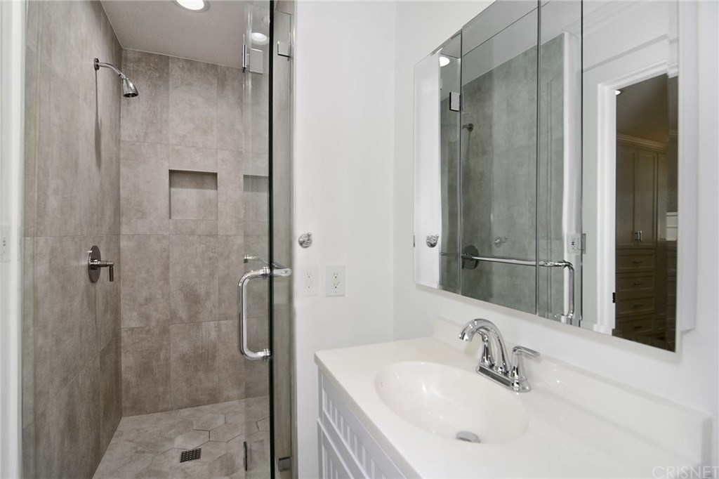 4955 Topeka Drive Tarzana, CA 91356 - Photo 21 of 28