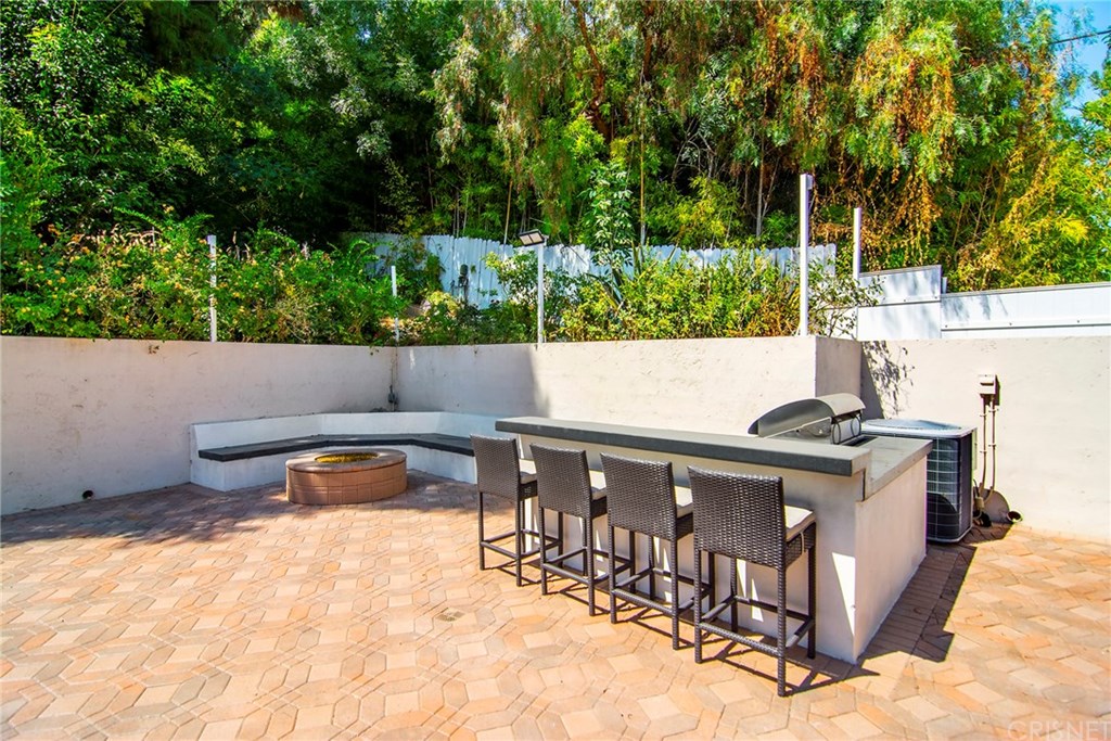 4955 Topeka Drive Tarzana, CA 91356 - Photo 25 of 28