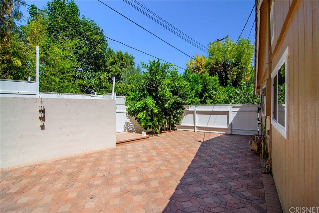 4955 Topeka Drive Tarzana, CA 91356 - Photo 26 of 28