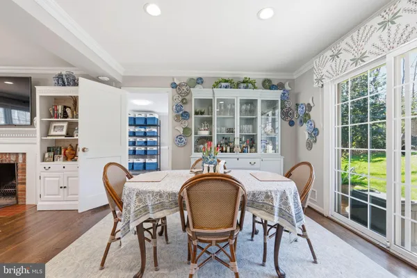 $905,000 | 4908 Kingston Drive, Annandale, VA 22003