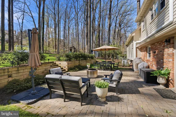 $905,000 | 4908 Kingston Drive, Annandale, VA 22003