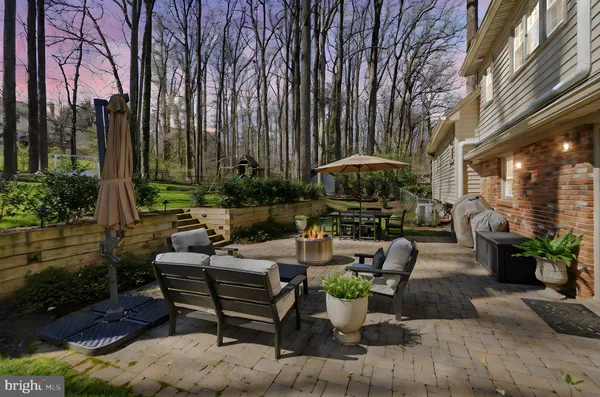 $905,000 | 4908 Kingston Drive, Annandale, VA 22003