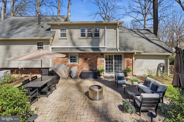 $905,000 | 4908 Kingston Drive, Annandale, VA 22003