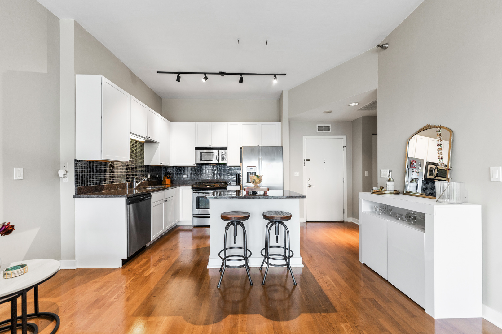 901 West Madison Street, Unit 901 Chicago, IL 60607 - Photo 7 of 43 Gallery Image 7