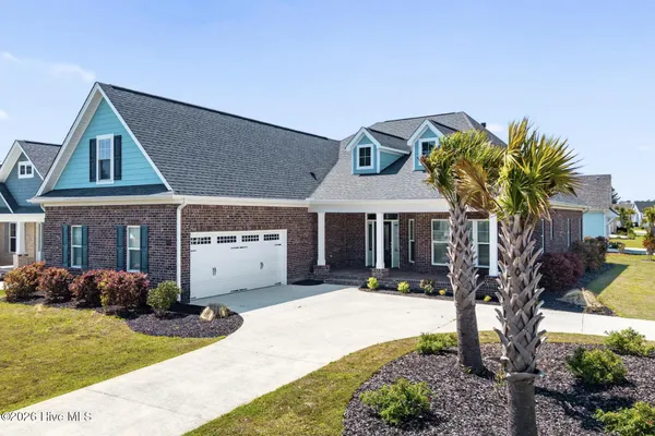 $895,000 | 2552 East Timber Crest Drive Northeast, Leland, NC 28451