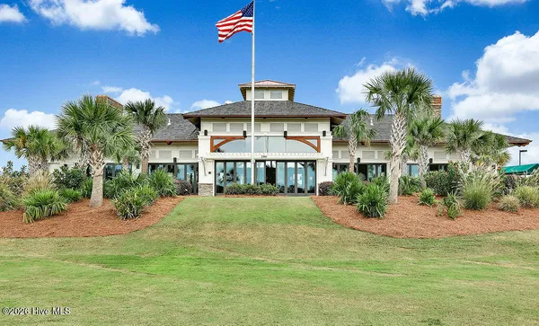$895,000 | 2552 East Timber Crest Drive Northeast, Leland, NC 28451