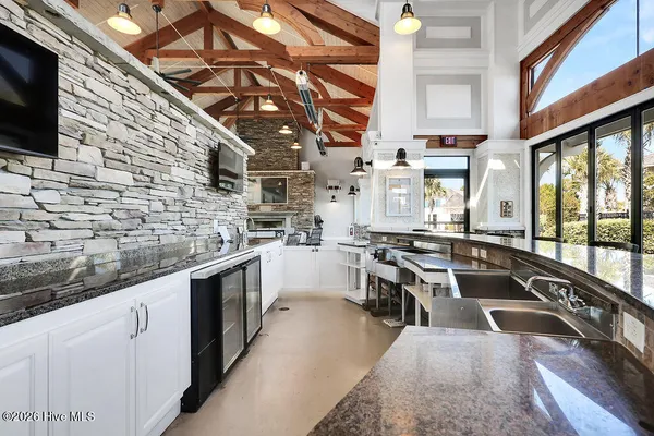 $895,000 | 2552 East Timber Crest Drive Northeast, Leland, NC 28451