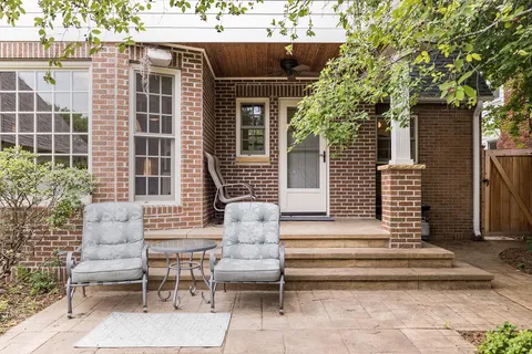 $725,000 | 1843 West Highland Parkway, St. Paul, MN 55116