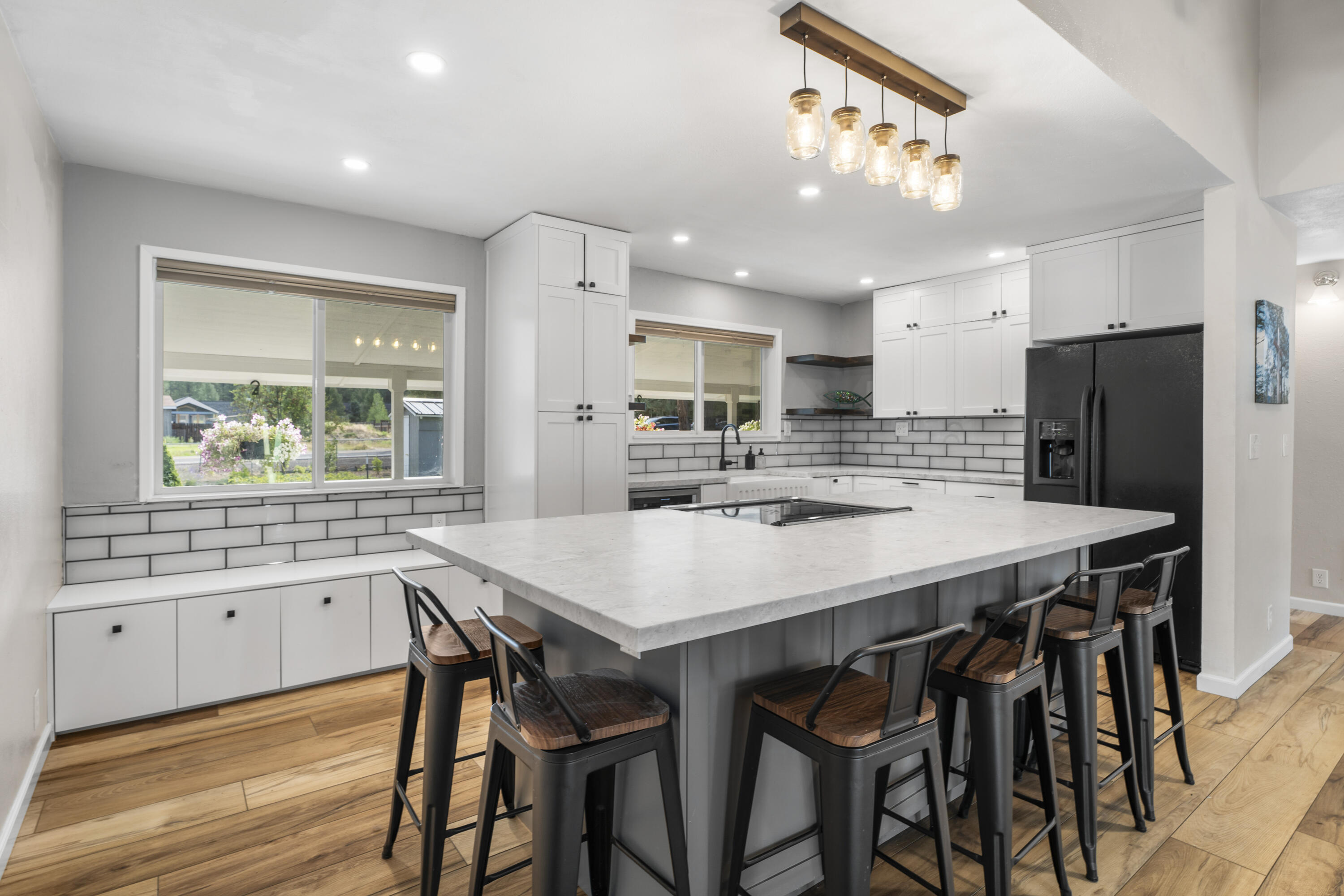 59773 Cheyenne Road Bend, OR 97702 - Photo 9 of 46 15-Kitchen