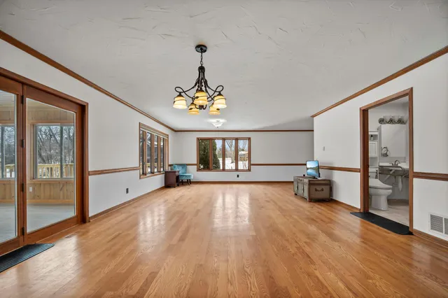 $1,100,000 | 15541 Mitchell Circle Southeast, Prior Lake, MN 55372