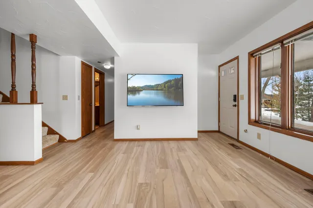 $1,100,000 | 15541 Mitchell Circle Southeast, Prior Lake, MN 55372