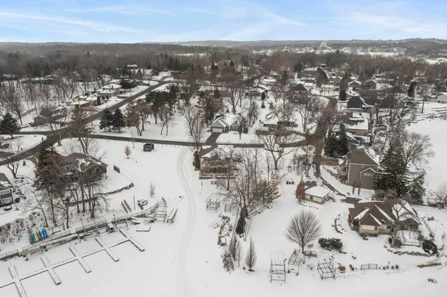 $1,100,000 | 15541 Mitchell Circle Southeast, Prior Lake, MN 55372