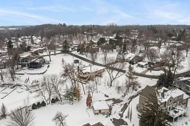 $1,100,000 | 15541 Mitchell Circle Southeast, Prior Lake, MN 55372