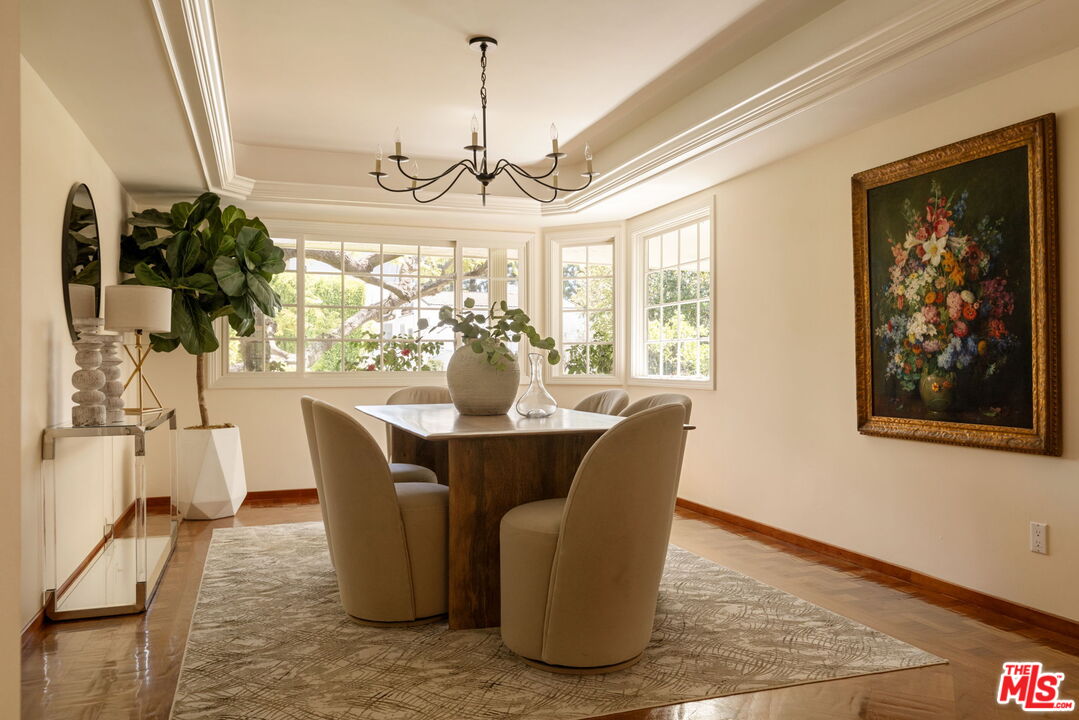1615 Stradella Road Los Angeles, CA 90077 - Photo 11 of 27