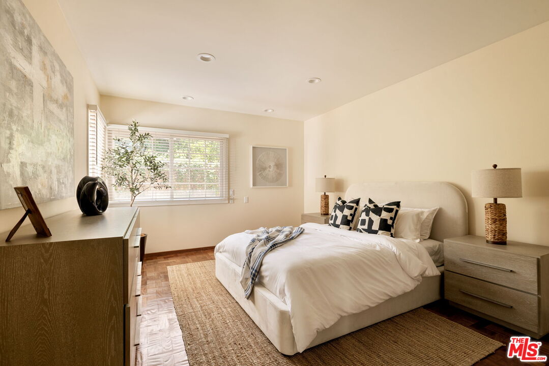 1615 Stradella Road Los Angeles, CA 90077 - Photo 19 of 27