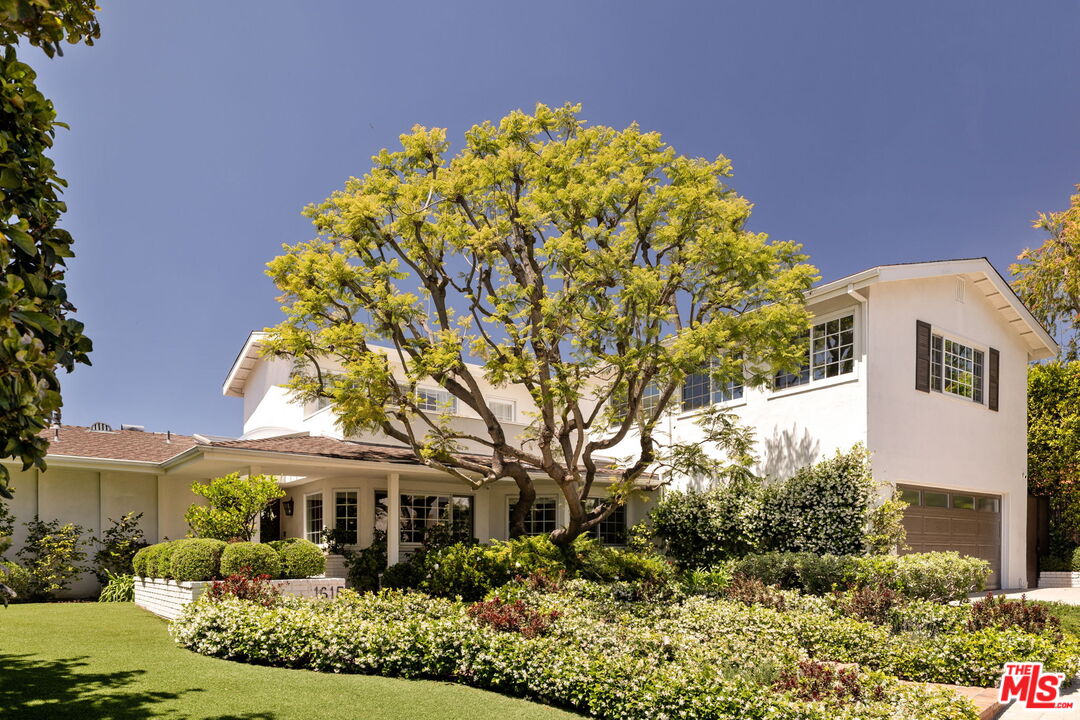 1615 Stradella Road Los Angeles, CA 90077 - Photo 26 of 27