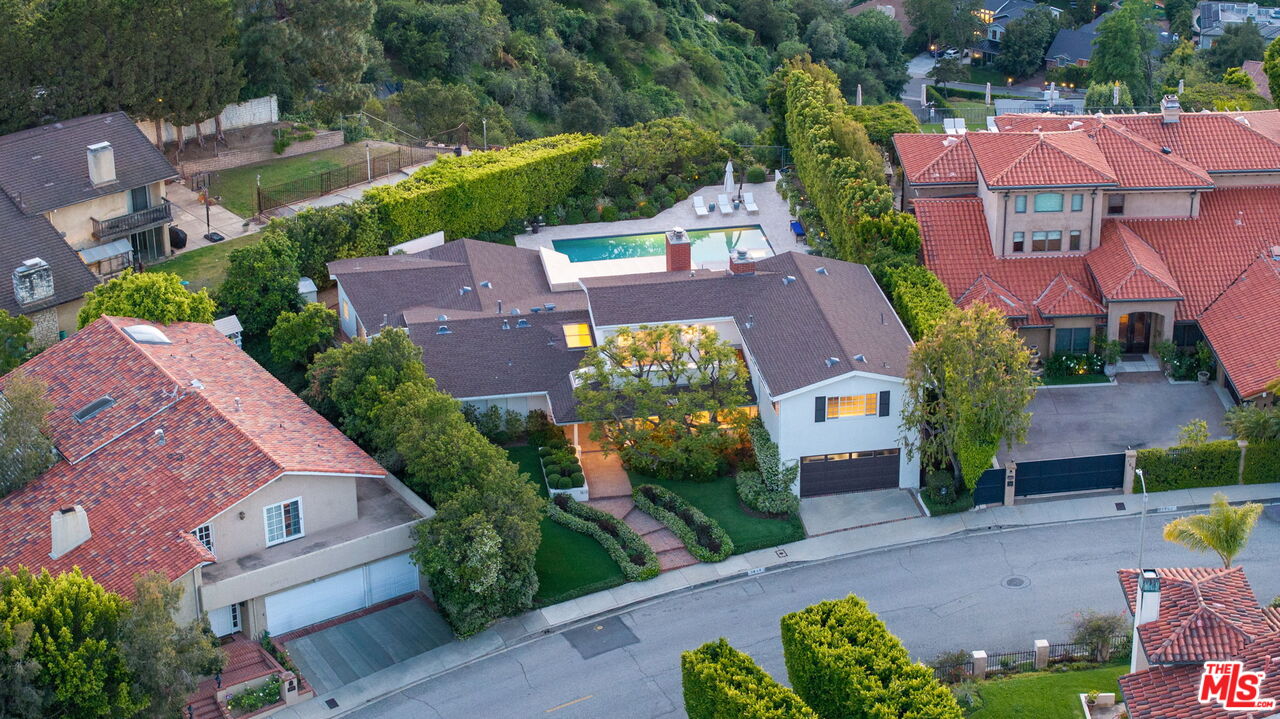 1615 Stradella Road Los Angeles, CA 90077 - Photo 27 of 27
