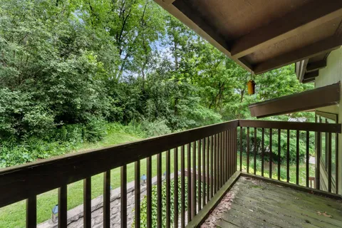 $639,000 | 850 Hillside Drive, Unit GG1, Fontana, WI 53125