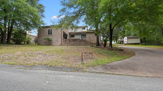 $450,000 | 825 Country Club Drive, DeFuniak Springs, FL 32435