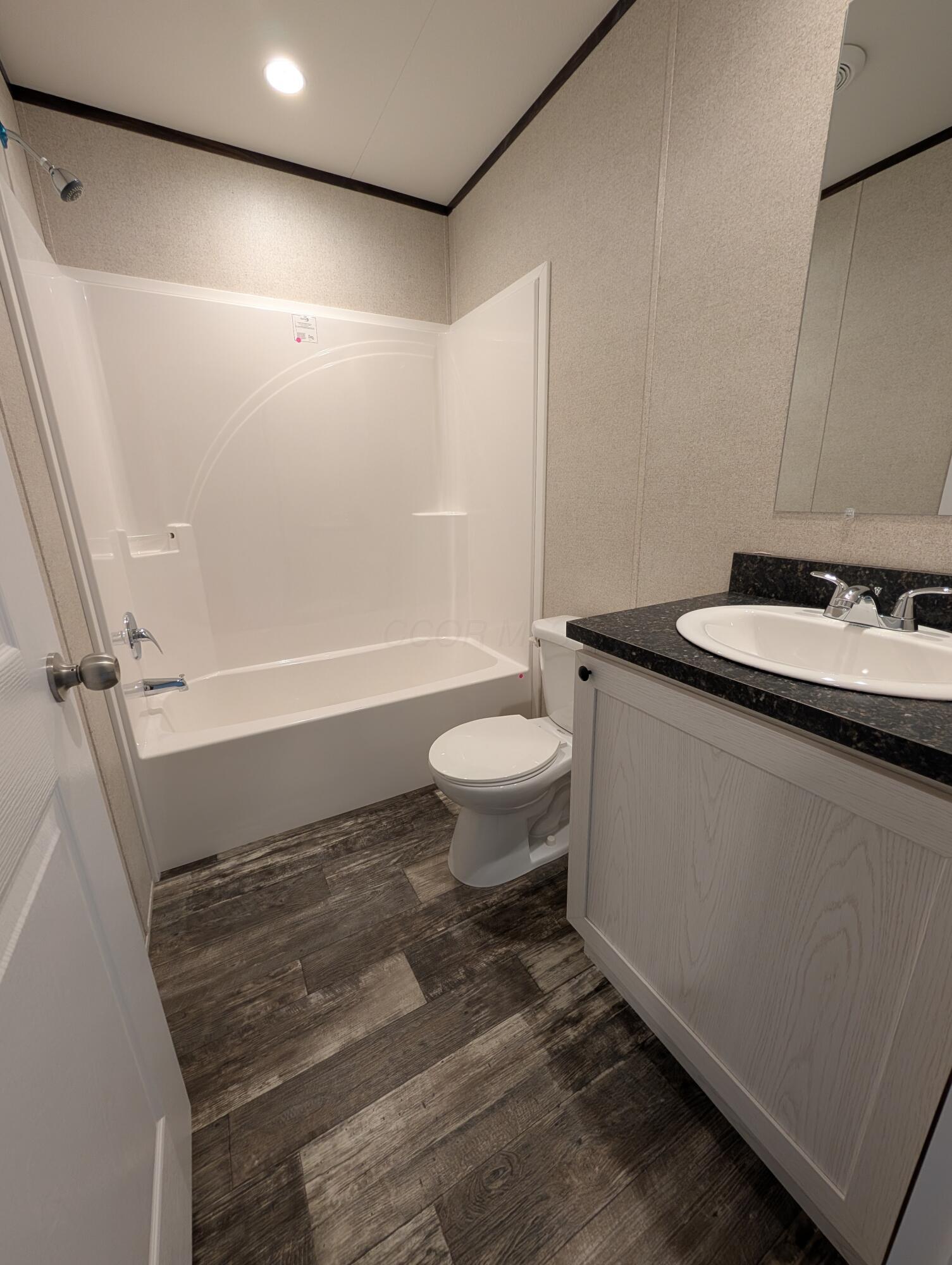 10901 Borror Road, Unit 19 Orient, OH 43146 - Photo 17 of 28 Full Bath
