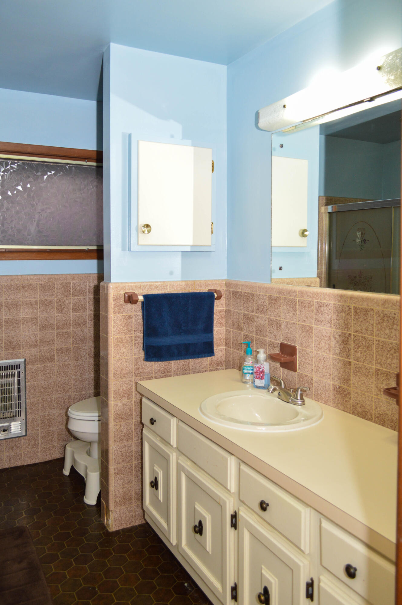 508 Spring Avenue Southeast Wise, VA 24293 - Photo 48 of 51 bathroom 2