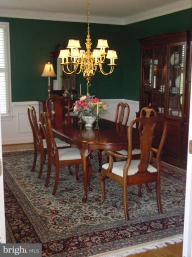19010 Woodburn Road Leesburg, VA 20175 - Photo 8 of 12 Dining Room