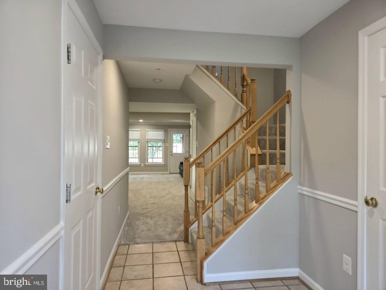 4613 Ripley Manor Terrace Olney, MD 20832 - Photo 3 of 39