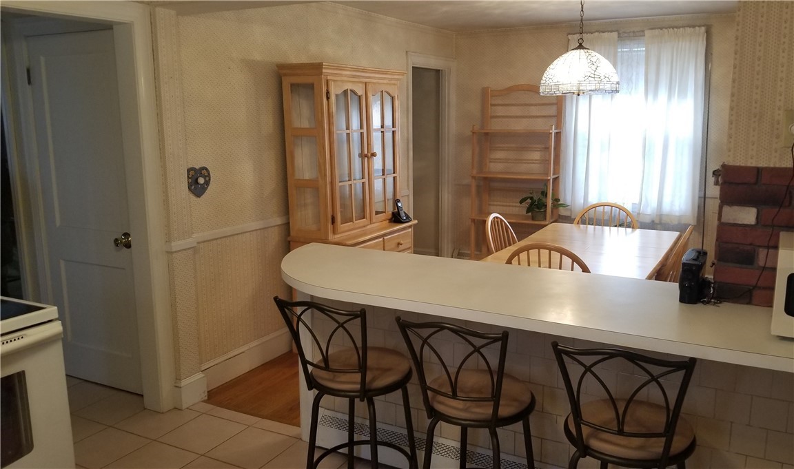 188 Sumner Avenue Warwick, RI 02888 - Photo 12 of 36