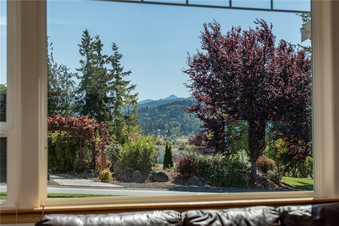 101 Morgison Loop Sequim, WA 98382 - Photo 2 of 23