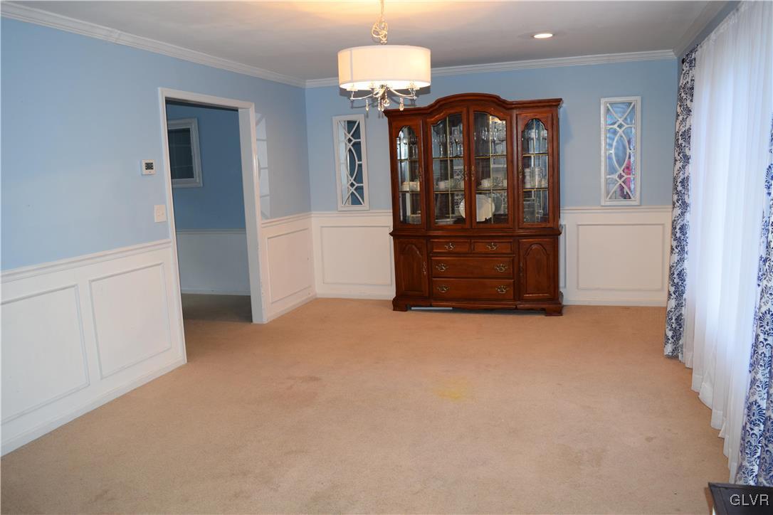 1054 Oldstone Road Allentown, PA 18103 - Photo 8 of 17 Gallery Image 8