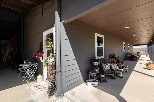$1,200,000 | 2216 North Greenbrier Road, Nocona, TX 76255