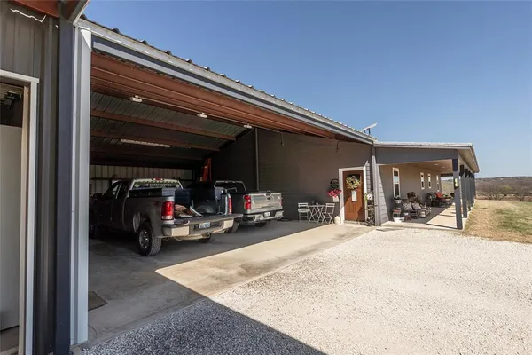 $1,200,000 | 2216 North Greenbrier Road, Nocona, TX 76255