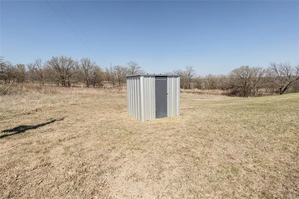 $1,200,000 | 2216 North Greenbrier Road, Nocona, TX 76255