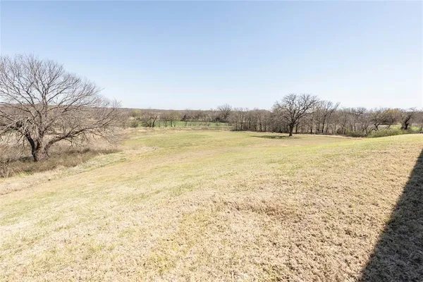 $1,200,000 | 2216 North Greenbrier Road, Nocona, TX 76255