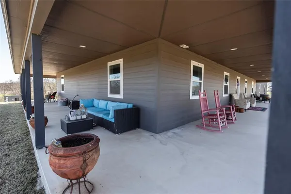 $1,200,000 | 2216 North Greenbrier Road, Nocona, TX 76255