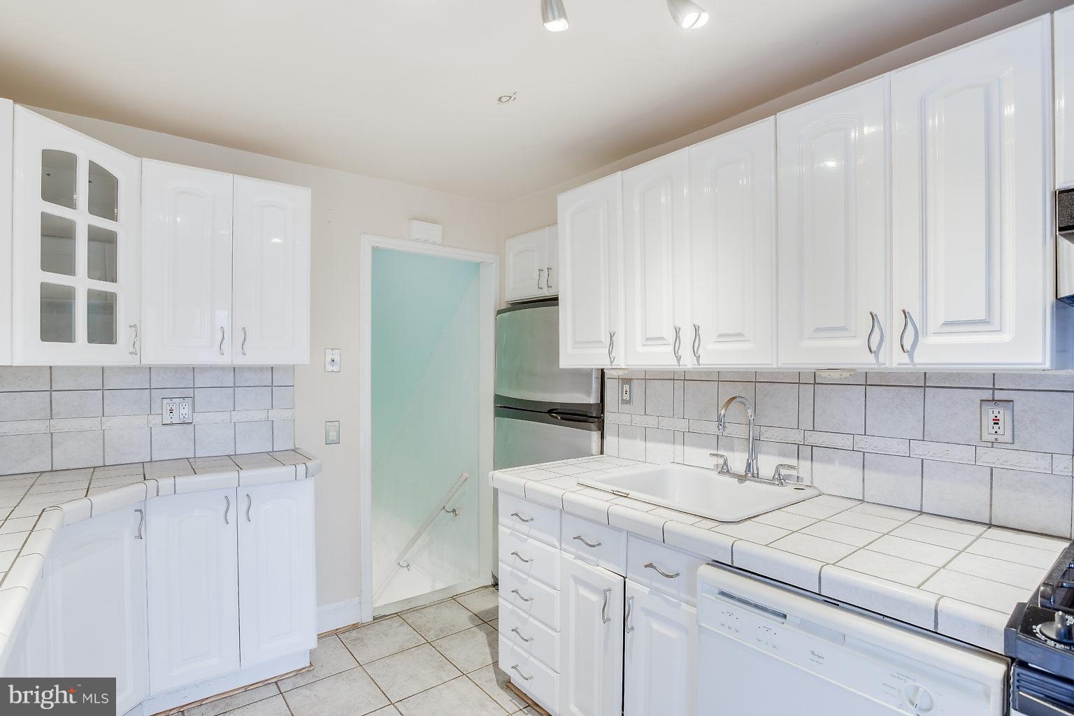 4104 Colby Road Baltimore, MD 21208 - Photo 14 of 28 Kitchen