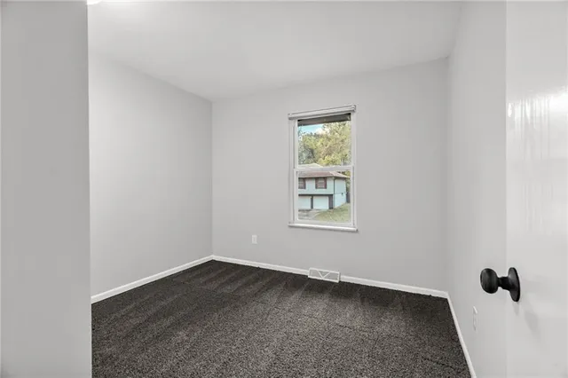 $260,000 | 300 North Holder Road, Independence, MO 64050