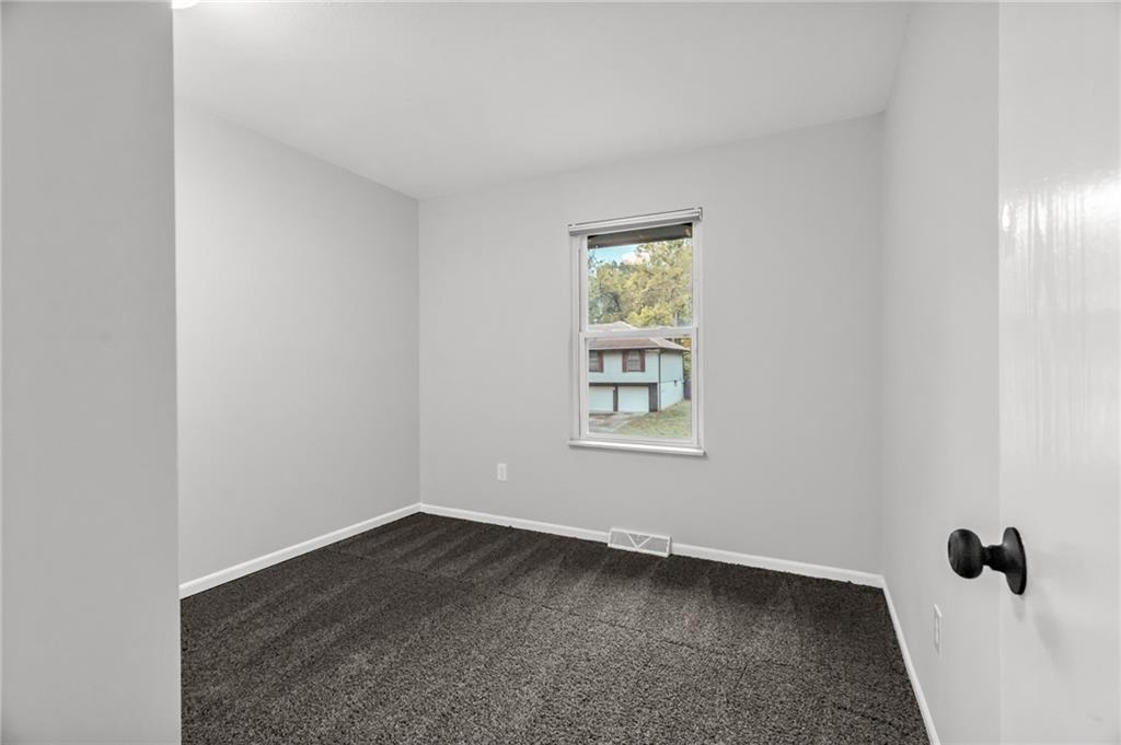 300 North Holder Road Independence, MO 64050 - Photo 13 of 28