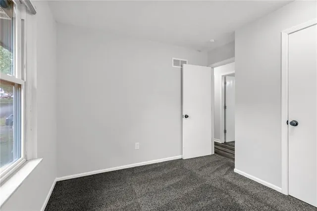 $260,000 | 300 North Holder Road, Independence, MO 64050