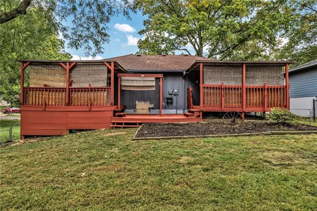 $260,000 | 300 North Holder Road, Independence, MO 64050