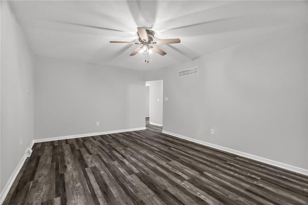 300 North Holder Road Independence, MO 64050 - Photo 6 of 28