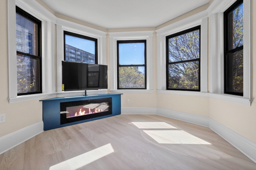 41 Edgerly Road, Unit 47 Boston, MA 02115 - Photo 4 of 9