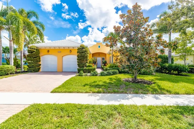 a front view of house with yard
